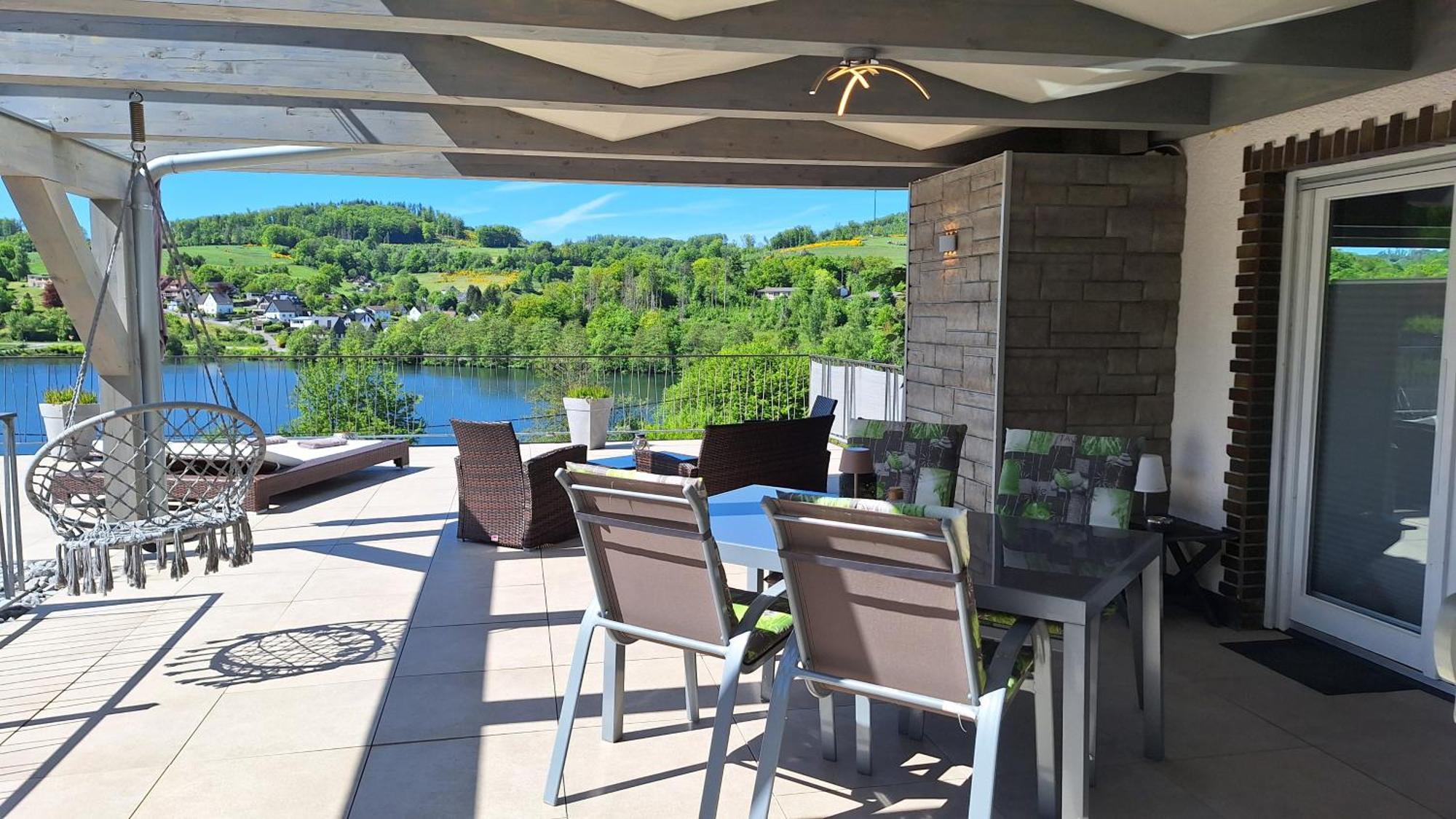 Seeblick-Ferienwohnung Im "Ferienhaus Agger-Blick" Mit Traumhafter Sonnen-Terrasse, Sauna, E-Kamin & Kajak Ґуммерсбах Екстер'єр фото