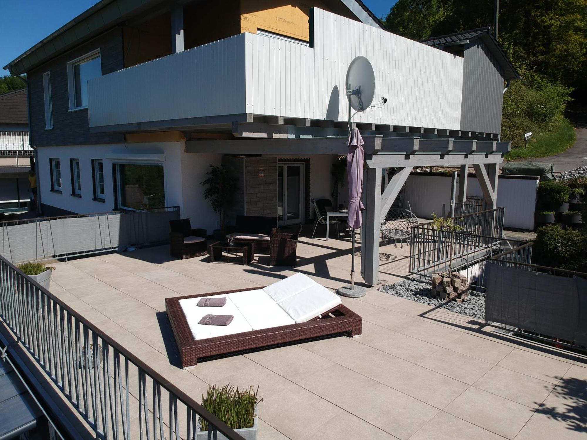 Seeblick-Ferienwohnung Im "Ferienhaus Agger-Blick" Mit Traumhafter Sonnen-Terrasse, Sauna, E-Kamin & Kajak Ґуммерсбах Екстер'єр фото